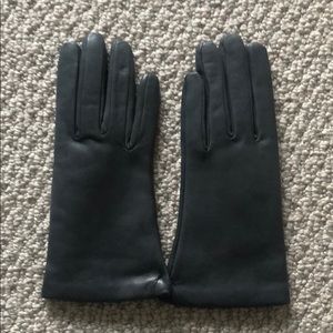 NEW Italian leather gloves